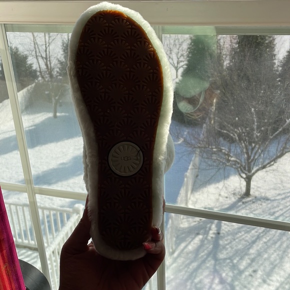 Oh Yeah Ugg Slippers in Retro Mint - Picture 4 of 7